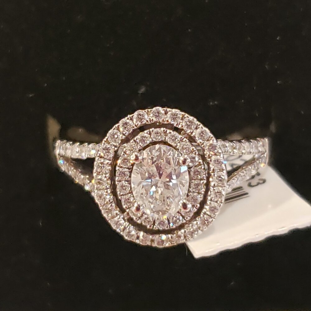 Gorgeous wedding ring-1.04 Ctw(H SI1) Grade Earth Diamonds-Amazing sparkle! Sz 7